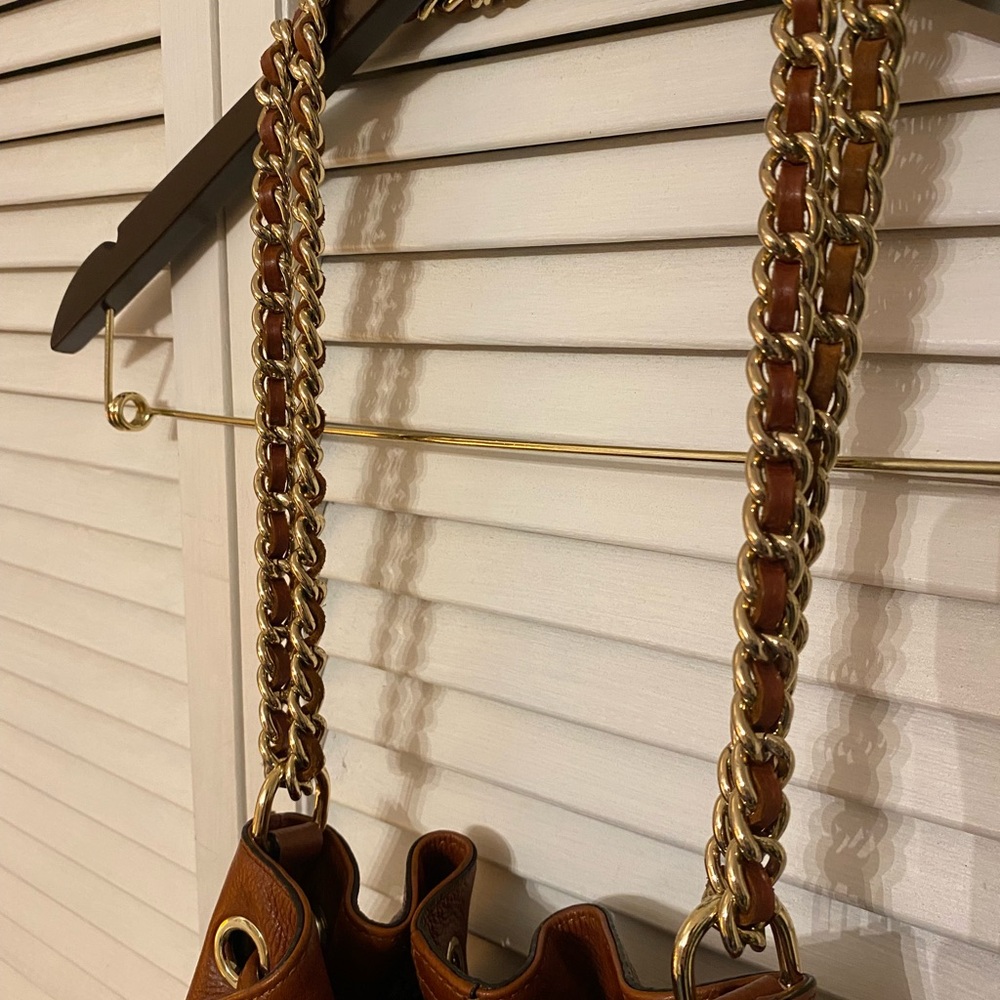 Rebecca Minkoff chain crossbody bucket bag - Picture 4 of 13